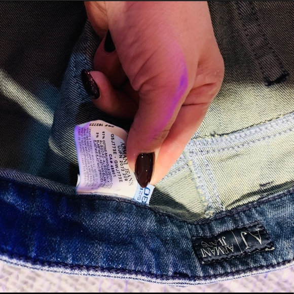 💲💰SALE 💲Armani Jeans blue denim Capris size 30 - Picture 10 of 10